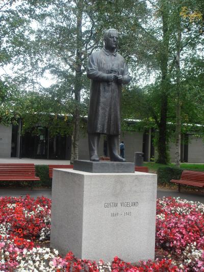 オスロ一人旅～銅像編～爆笑！興奮！ヴィーゲラン公園①