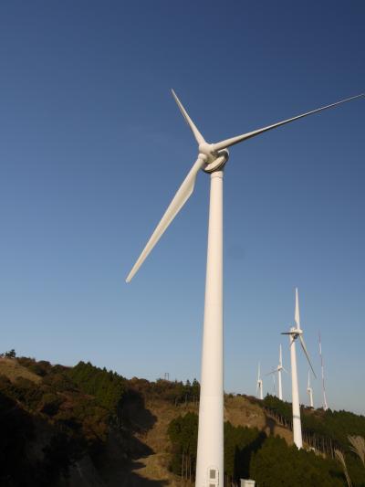 三重　青山高原の風車