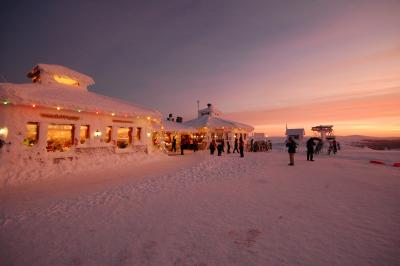 極夜のサーリセルカでオーロラに出会う(2008年 フィンランド)