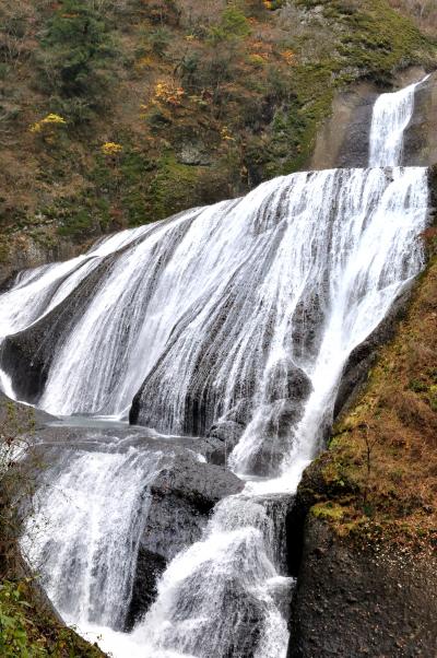 日本三名瀑の一つである茨城県久慈郡大子町袋田にある　”袋田の滝”