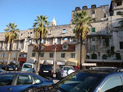 2008.10クロアチア・スロヴェニアツアー（その７スプリット：古代ローマの遺跡に人々が暮らす町）