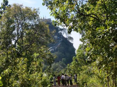 不思議の国？ミャンマー５（バガン３：ポッパ山）