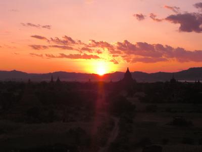 微笑みと祈りの国　ミャンマー２（バガン）