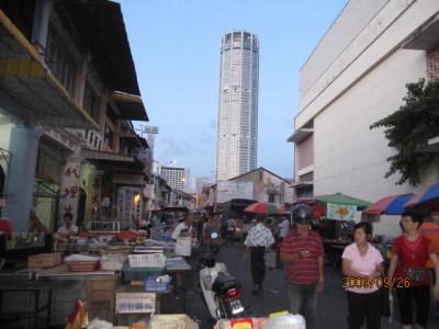 雑感タイ旅行「マレーに吹く風」（２２）ペナン、朝の市場。