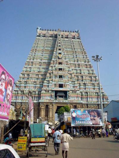  南インド３：　チルチラッパリ　「千年の厚み」　スリランガム寺院