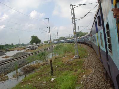 南インド１５：　タンジャブール⇒トリッチー　「急行列車の旅」 