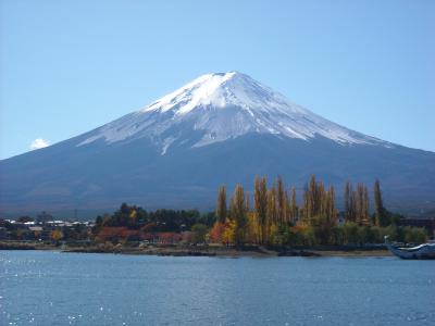 日（２）　富士山と紅葉  (MT.Fuji and colored leaves)