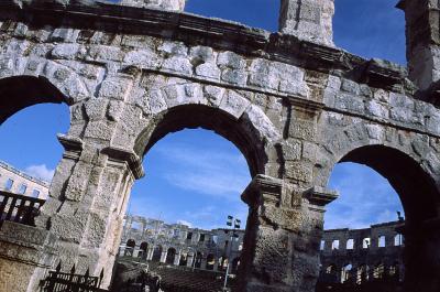 Germayから内戦跡の残る今はなき旧Yugoslaviaへの旅(Ljubljana、Pula)