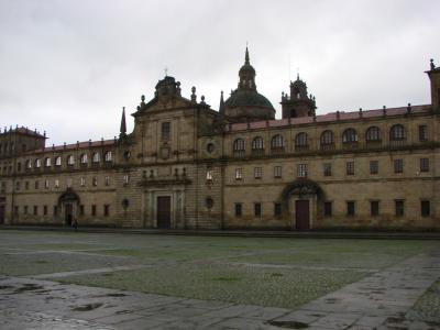 RIBEIRA SACRA 修道院パラドールに泊まる旅 （３）　創立４５０年の学校 （モンフォルテ） 