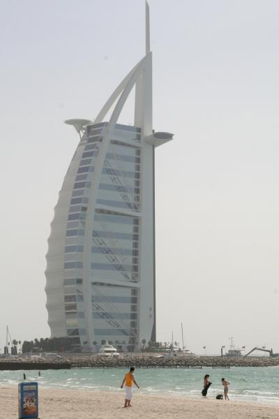 ケニア航空オーバーブッキングでドバイ旅行