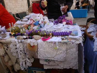 2009.10クロアチア・スロヴェニアツアー（その11ドブロヴニクの青空市場と街なかショッピング）