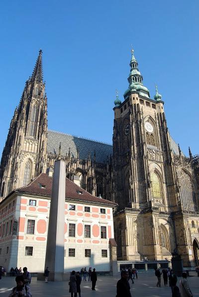 「プラハ」中世の雰囲気を残すチェコ