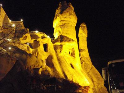 カパドキアの奇岩ホテル