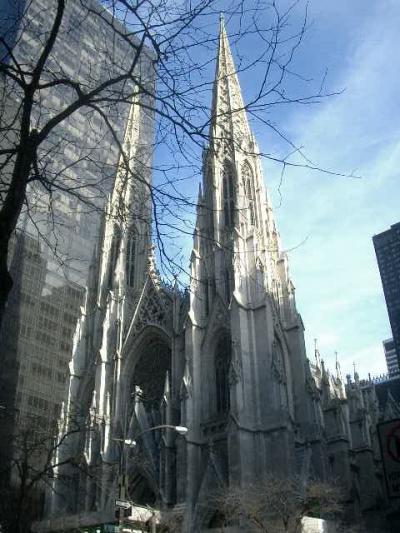 St. Patrick's Cathedral は大きかった