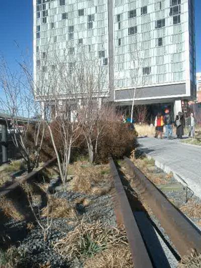 High Line の遊歩道が整備されました