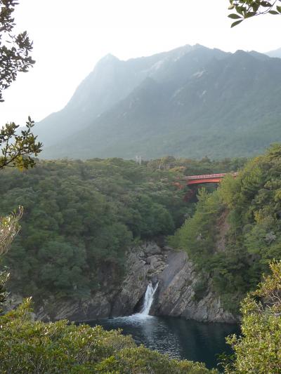 海に直接落ちる『トローキの滝』◆世界遺産・屋久島の滝めぐり【その４】