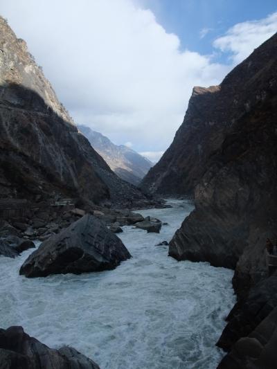 雲南is awesome!!(麗江郊外:虎跳峡、このまま虎になってしまいたい)vol.10