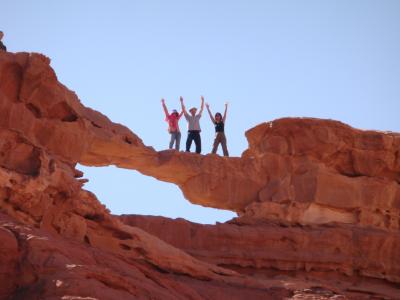 やってきたぜ！！　２００８　ヨルダン　『ベドウィンの運転で砂漠を快走♪石の橋に登ったぜ♪』　IN　ワディ・ラム