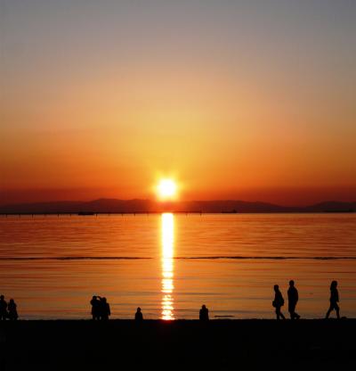 セントレア近くの夕暮れの海浜公園