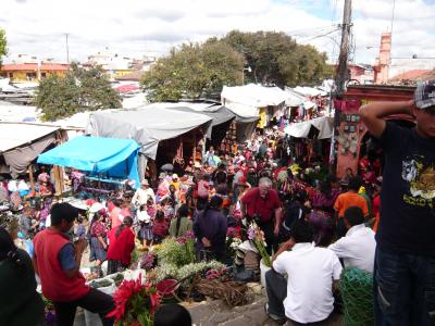 グアテマラ旅行(2)　チチカステナンゴ～パナハッチェル～アンティグア