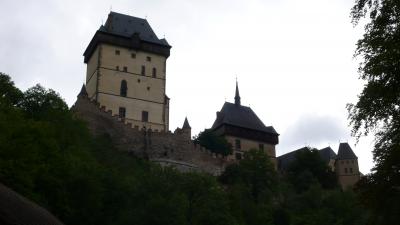 カルルシュテイン (Karlstejn)城めぐり