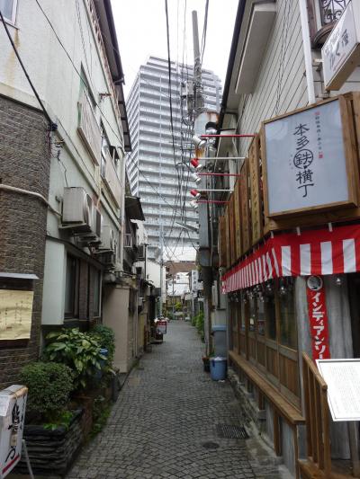 駅からハイキング　飯田橋から市ヶ谷へ　歴史と文化の町から大使館街を歩く