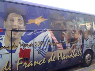★ハンドボール・フランス代表選手送迎バス
