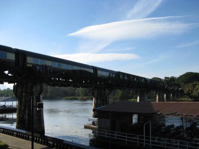 イースタン&オリエント急行に乗る カンチャナブリに寄る