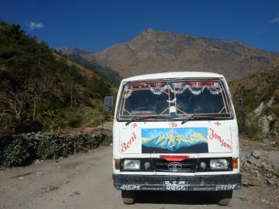 最速のアンナプルナ③ 新時代のジョムソン街道 その1 (バス、ジープ)