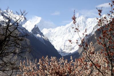 世界の高峰と杏の花が咲きほこるフンザ旅行記（パキスタン）