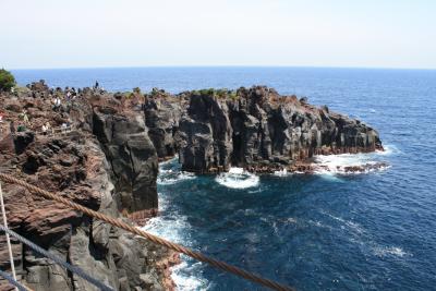 2010卯月　快晴の中、ピクニカルコースで、城ケ崎の吊橋まで行ってはみたものの・・・こりゃ～大変！！