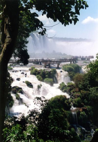 世界3大瀑布 CATARATAS del IGUAZU（イグアスの滝） ＜ブラジル・イグアス＞