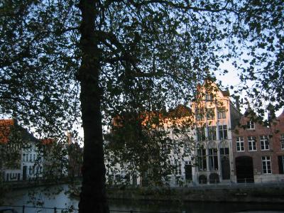 運河沿いのホテル