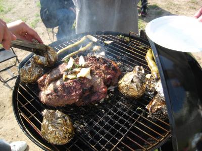 芦屋川にて「バーベキュー」