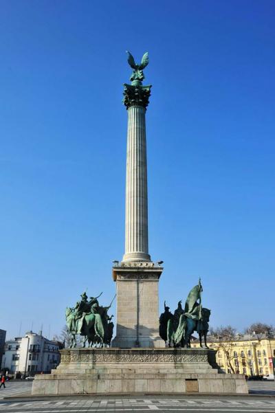 中欧５カ国(25)　英雄広場からアンドラーシ大通り