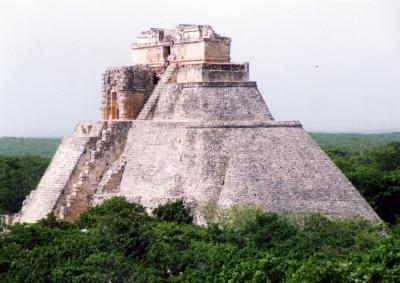 メキシカン・ピラミッド UXMAL（ウシュマル）遺跡に登った時の後悔