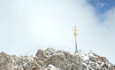 ミュンヘンのたび　2009年6月　（４）ドイツ最高峰（ツークシュピッツエ山頂、エタール修道院）