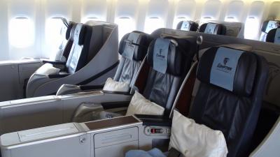 エジプト航空　新機材B777　ビジネスクラス