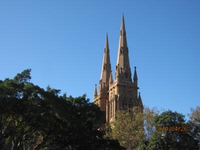 『燃える大地』＜ゴンドワナの大陸を旅して＞（９）シドニー、St　Mary's Cathedral.。 