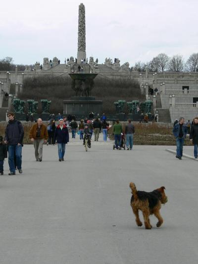 ノルウェー・オスロをぶらぶらと。。。　⑤ホルメンコレン・スキージャンプ台とヴィーゲラン公園