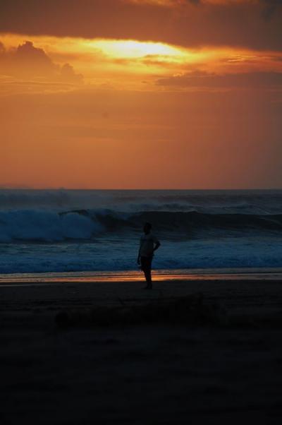 夕焼け空のドラマの開始　　in バリ島