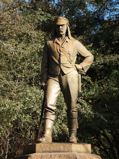 初の世界三大瀑布はビクトリアフォールズから