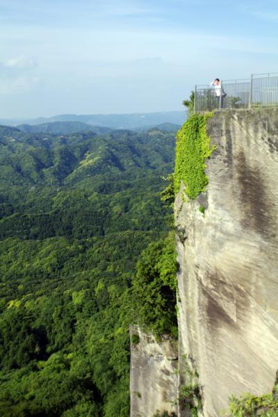 鋸山（のこぎりやま）へ行く