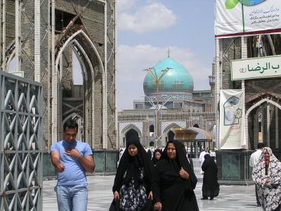 弾丸イラン0504　「2度めのイランは、イスラム教徒(ムスリム)の巡礼地」　　～マシュハド～