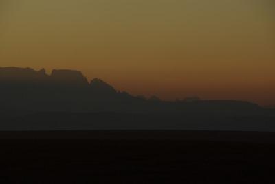 南アフリカ。東に時計回り。スワジランドも。