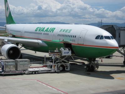 弾丸の台北観光☆エバー航空で行くパリ