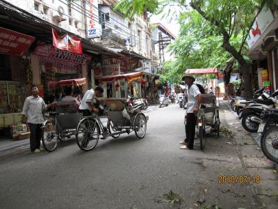 ベトナム二都物語　～ハノイではシクロに乗りました～