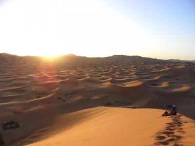 モロッコで砂漠に泊まる　４　サハラ砂漠