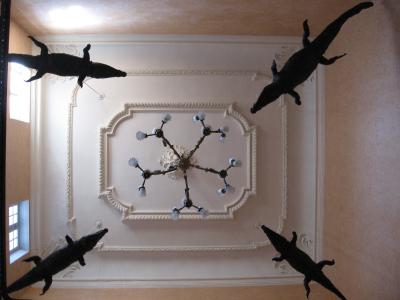 ワニと出会う街　　☆ニーム街歩き☆ 　