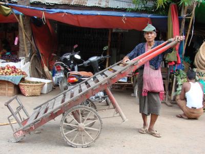 ミャンマーの旅　マンダレィの市場